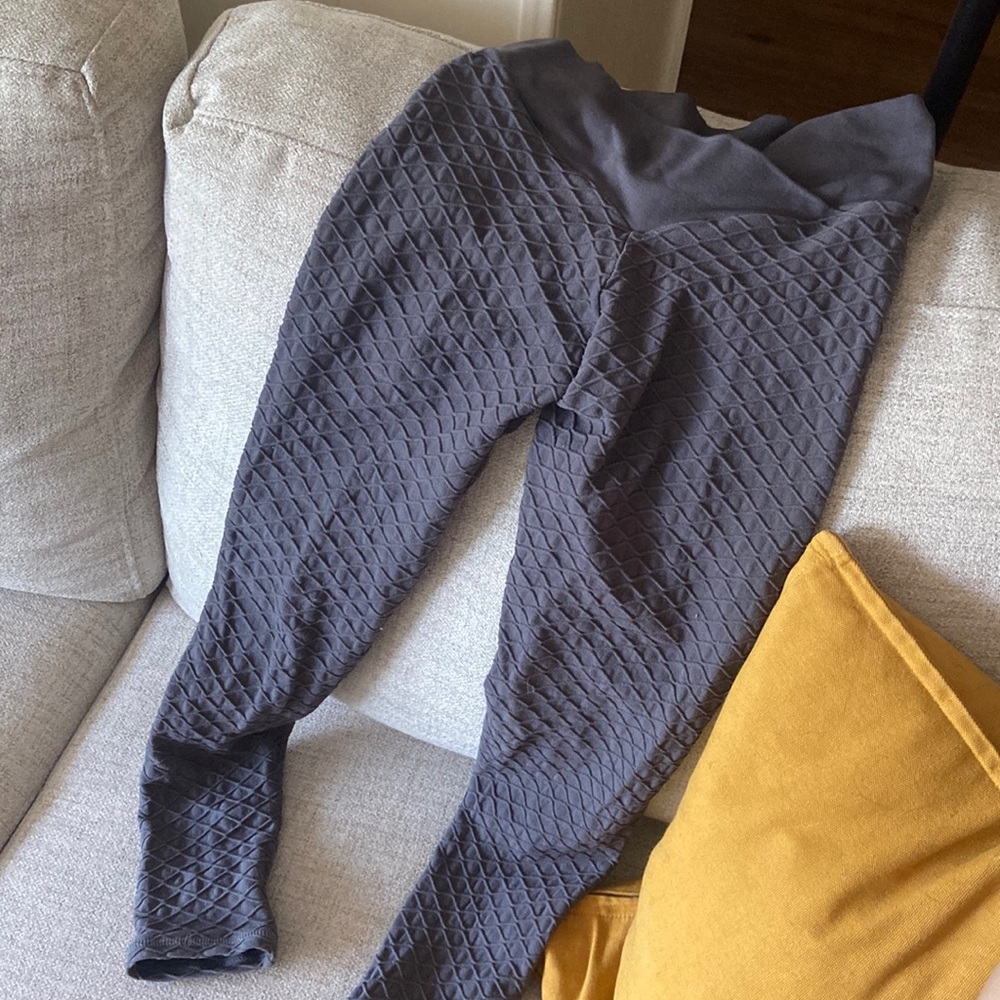 Amazon Scrunched Crisscross Leggings
